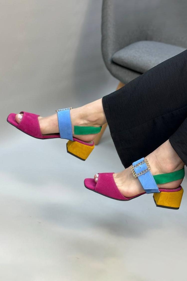 Astrid – Sandal med blockklack och spänne