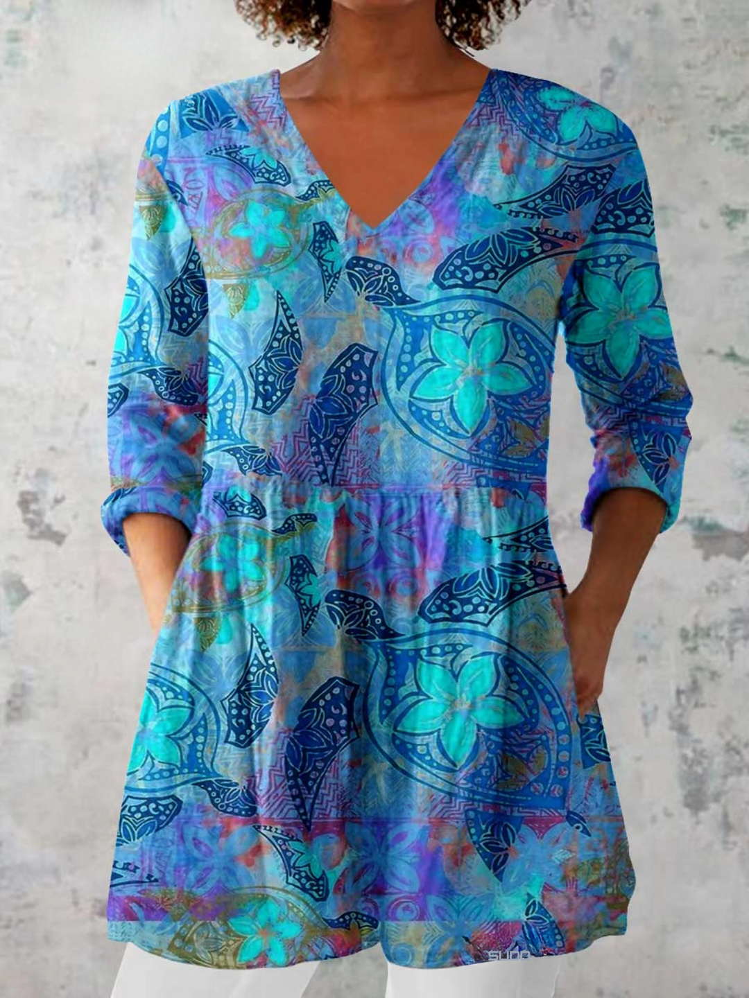 Annika – Lång blus med v-ringning