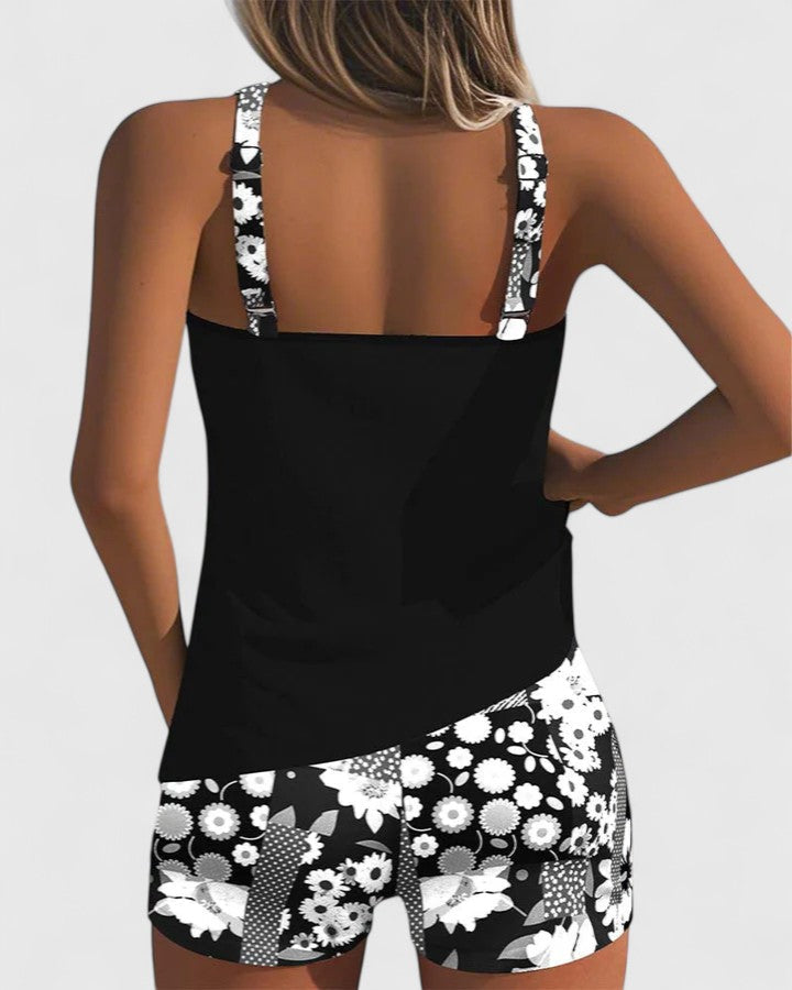 Lilly – Sportig tankini med blommigt mönster
