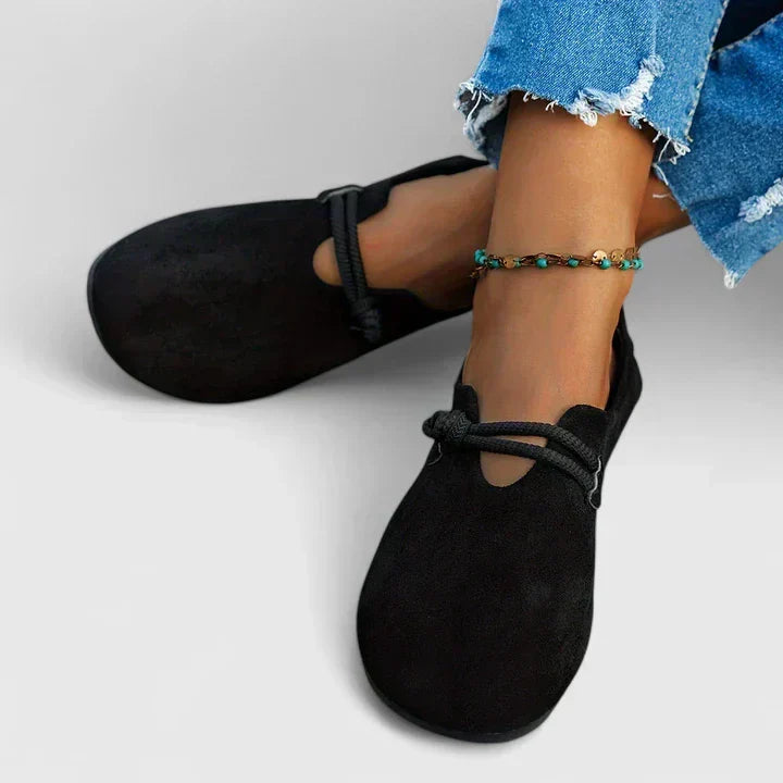 Astrid | Orthopedic slip-ins with anatomical comfort and timeless style