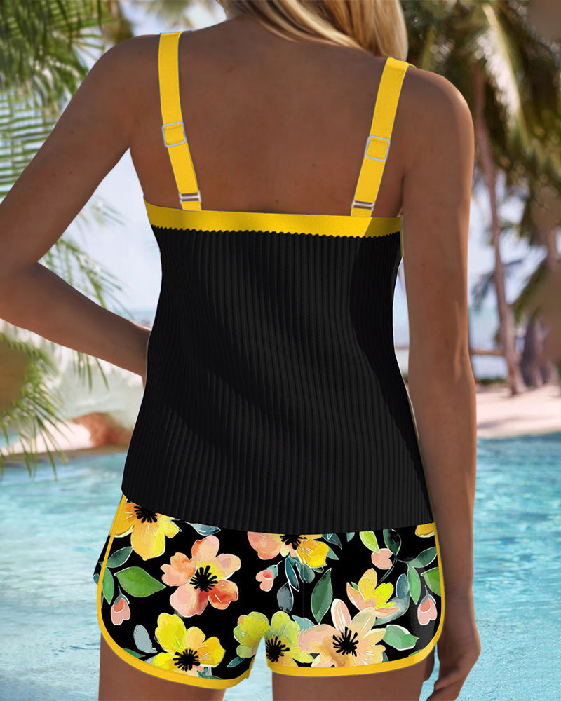 Inger – Blommig tankini med shortsbottom