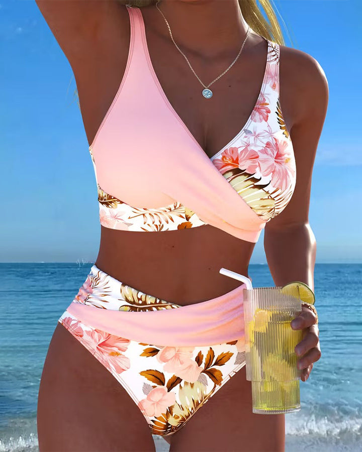Jolina | Blommig kontrastdelad bikini