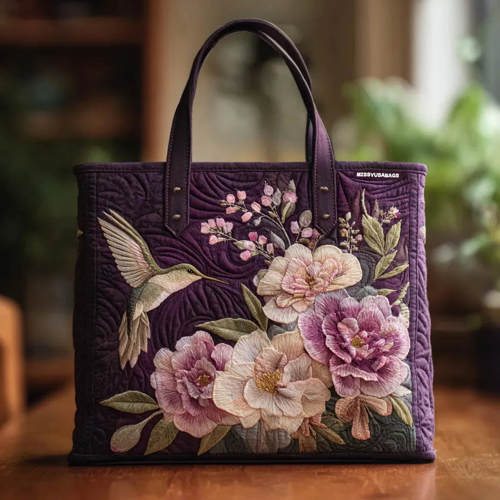 Tilda – Vadderad toteväska med broderat motiv