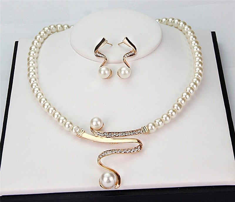 MARIA | PENDANTS AND EARRINGS SET