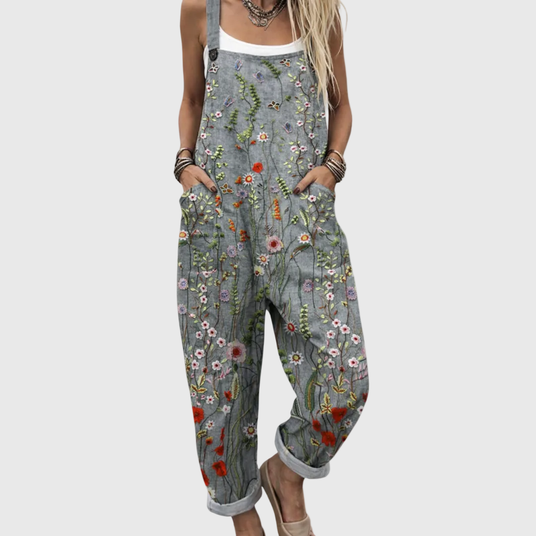 Lilly – Blommig hängselbyx med ledig passform