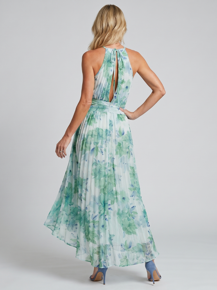 Petra – Plisserad halter midi-klänning med mjukt blommönster
