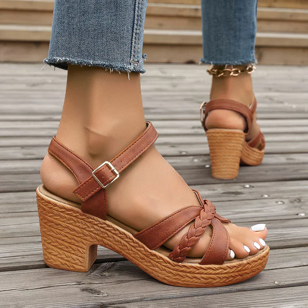 Gudrun – Ortopediska sandaler