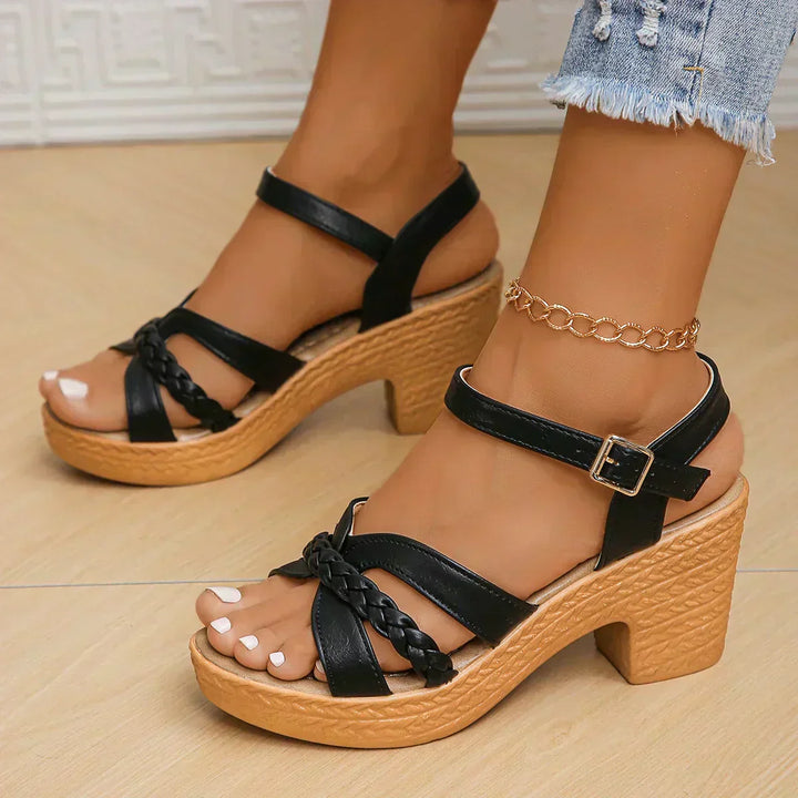 Gudrun – Ortopediska sandaler