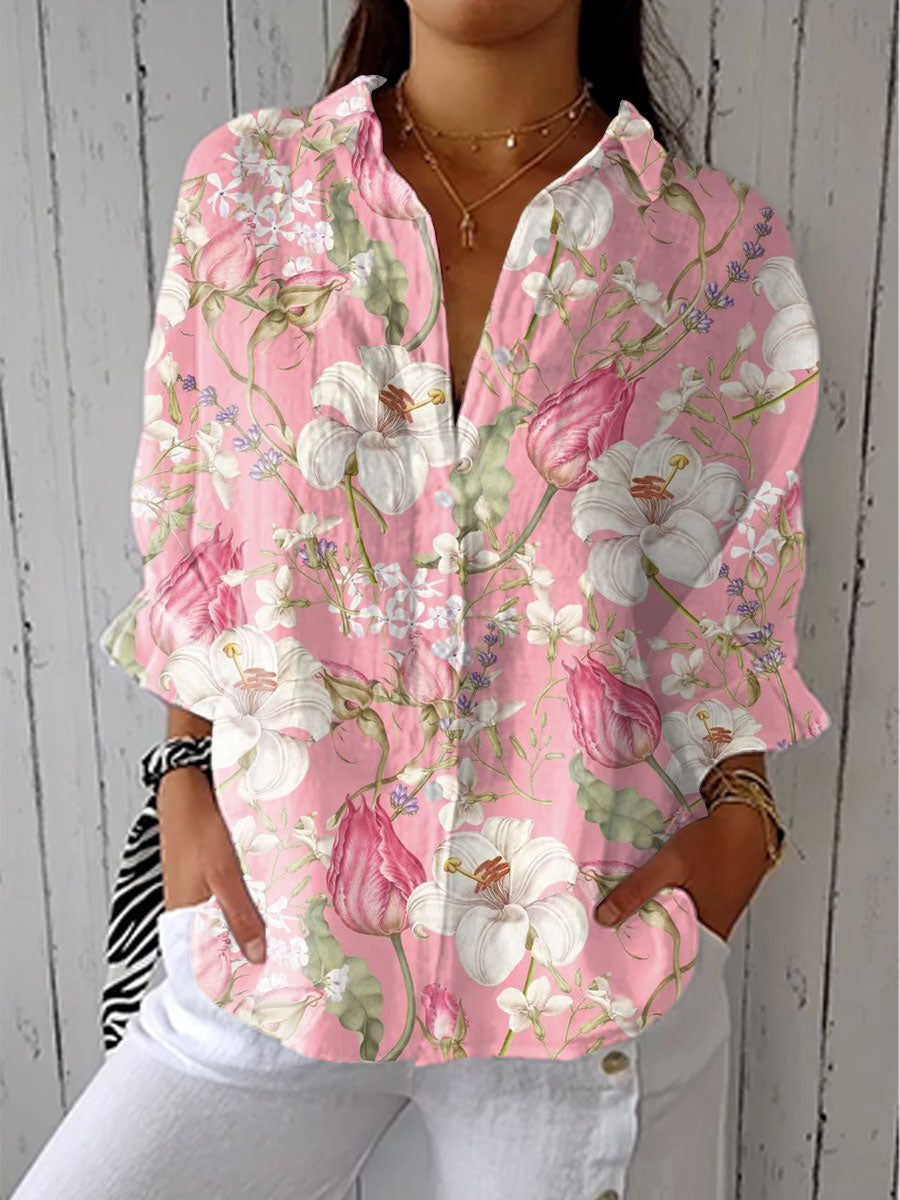 Linnea – Blommig blus med v-ringning