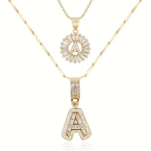 Elegant Pavé Guld Halsband med Initialer