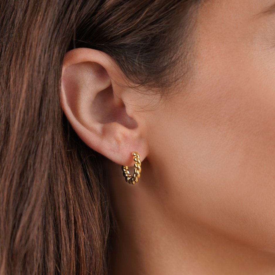 KRYSTAL | STYLISH TWIST EARRINGS